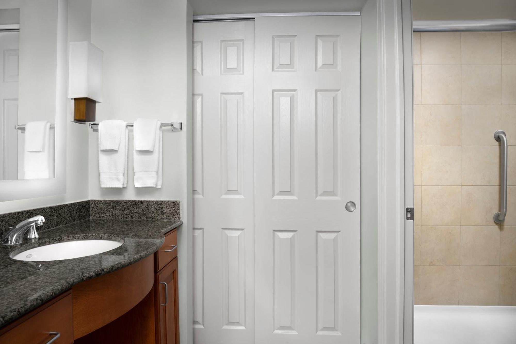 Hotel Homewood By Hilton - Downtown 3*
